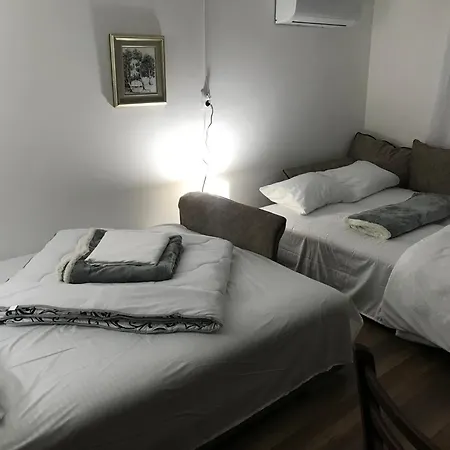 Near Highway Free Parking